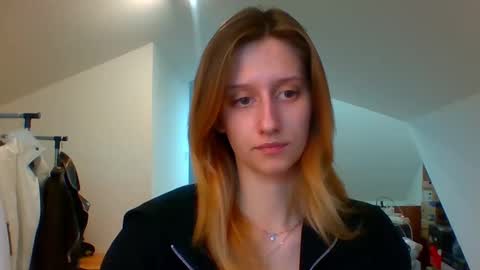 Snapshot of luna_xsensual chatting on 02-05-25, 02:48 L U N A online show from 02-05-25, 02:48