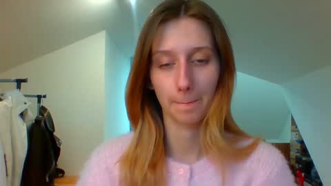 Snapshot of luna_xsensual chatting on 02-07-25, 02:47 L U N A online show from 02-07-25, 02:47