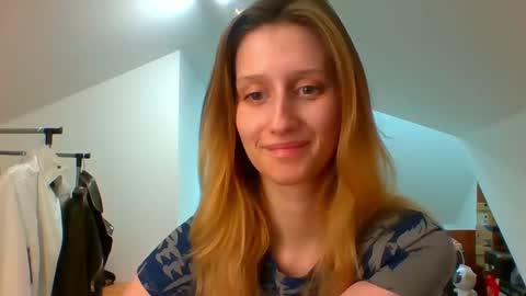 Snapshot of luna_xsensual chatting on 02-12-25, 07:13 L U N A online show from 02-12-25, 07:13