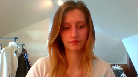 Snapshot of luna_xsensual chatting on 02-19-25, 11:17 L U N A online show from 02-19-25, 11:17