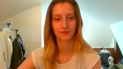 Snapshot of luna_xsensual chatting on 02-21-25, 11:01 L U N A online show from 02-21-25, 11:01
