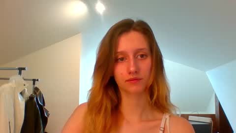Snapshot of luna_xsensual chatting on 02-25-25, 07:52 L U N A online show from 02-25-25, 07:52