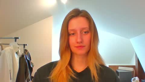 Snapshot of luna_xsensual chatting on 02-26-25, 10:58 L U N A online show from 02-26-25, 10:58