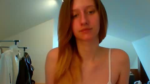 Snapshot of luna_xsensual chatting on 02-28-25, 07:58 L U N A online show from 02-28-25, 07:58