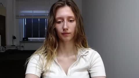 Snapshot of luna_xsensual chatting on 09-24-25, 05:33 L U N A online show from 09-24-25, 05:33