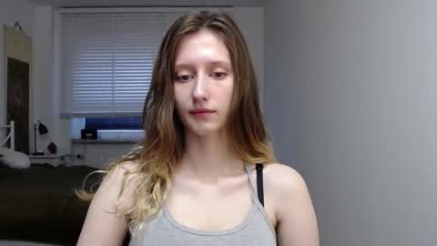 Snapshot of luna_xsensual chatting on 09-29-25, 05:23 L U N A online show from 09-29-25, 05:23