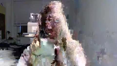 Snapshot of luna_xsensual chatting on 10-29-25, 06:48 L U N A online show from 10-29-25, 06:48