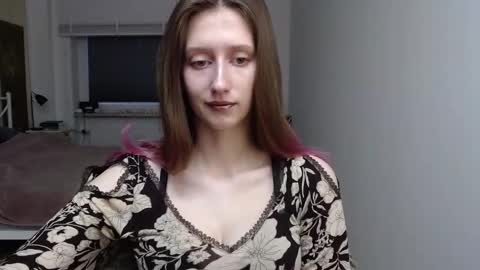 Snapshot of luna_xsensual chatting on 11-28-25, 06:38 L U N A online show from 11-28-25, 06:38