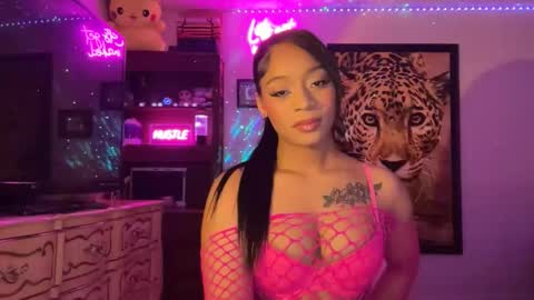Snapshot of lunaa_11 chatting on 05-29-26, 06:00 lunaa_11 online show from 05-29-26, 06:00