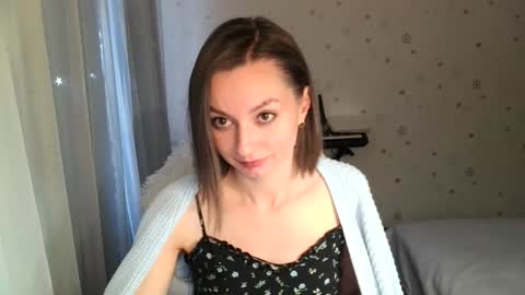 lunaa_bluee online show from 10-29-25, 06:15