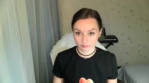 lunaa_bluee online show from 11-08-25, 08:40