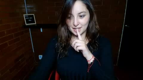 Snapshot of lunaa_m_ chatting on 02-18-25, 09:53 lunaa_m_ online show from 02-18-25, 09:53