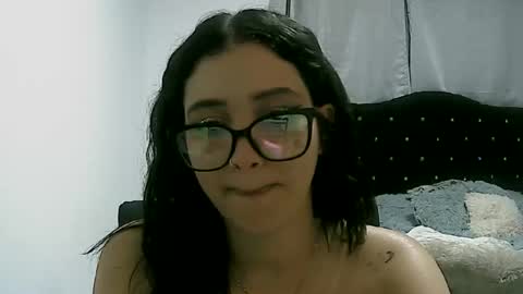 lunaa_sub online show from 01-17-25, 03:45