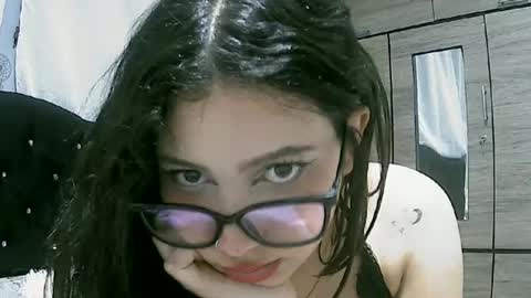 lunaa_sub online show from 01-31-25, 02:58