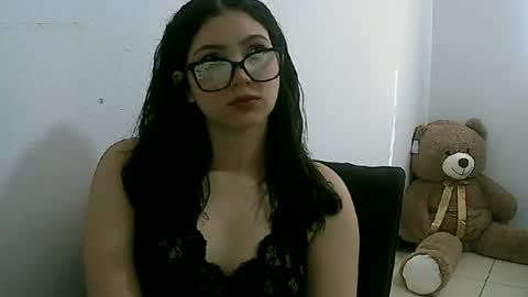 lunaa_sub online show from 02-12-25, 07:56