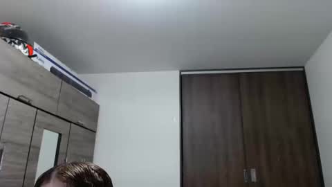 lunaa_sub online show from 09-17-25, 08:32