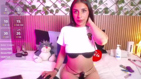 Snapshot of lunaaa_07 chatting on 05-27-26, 05:26 lunaaa_07 online show from 05-27-26, 05:26