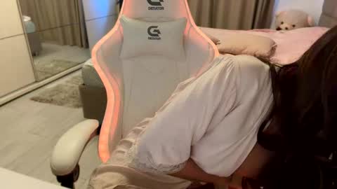 Snapshot of lunabex chatting on 06-09-26, 04:35 LunaBex online show from 06-09-26, 04:35