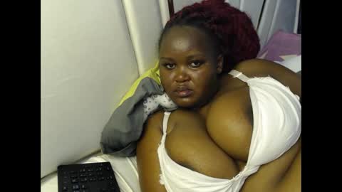 Snapshot of lunabloom01 chatting on 01-10-26, 09:11 lunabloom01 online show from 01-10-26, 09:11