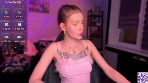 Britney online show from 11-21-25, 07:34