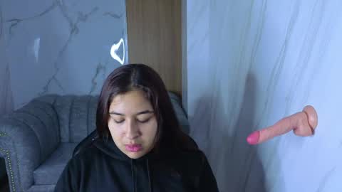 Lunafemme tf online show from 04-22-26, 03:09