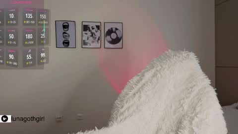 Luna online show from 04-05-26, 04:53