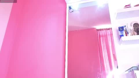 Snapshot of lunagudis chatting on 05-19-26, 02:23 lunagudis online show from 05-19-26, 02:23