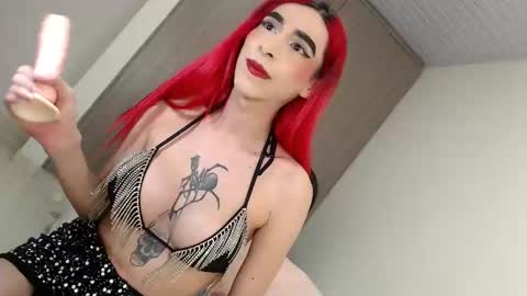Snapshot of lunahot05xxx chatting on 12-20-24, 07:50 LUNA online show from 12-20-24, 07:50