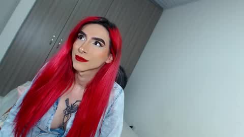 Snapshot of lunahot05xxx chatting on 01-20-25, 11:32 LUNA online show from 01-20-25, 11:32