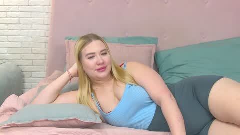 LunaHouston online show from 01-13-25, 01:13