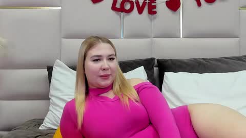 LunaHouston online show from 02-23-25, 07:07