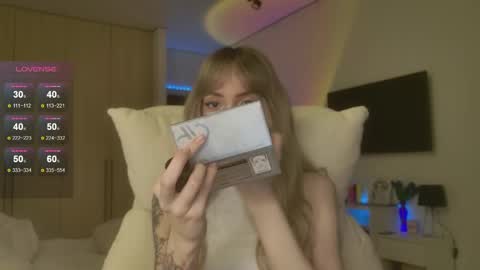 Luna online show from 05-08-26, 01:33