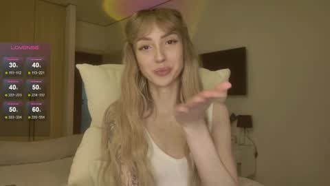 Luna online show from 05-09-26, 12:38