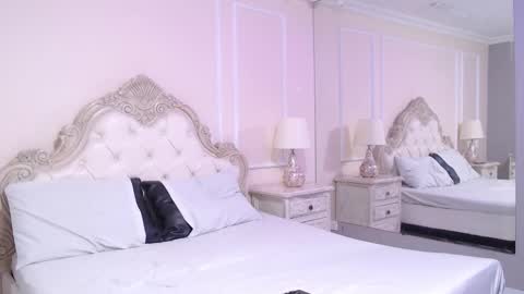 Luna  online show from 02-09-26, 01:59