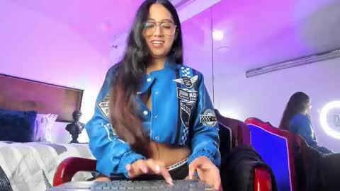 Lunalia online show from 03-25-26, 05:46