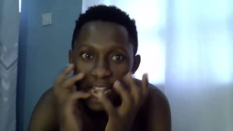 Snapshot of lunalove22_ chatting on 11-22-25, 03:27 lunalove22_ online show from 11-22-25, 03:27