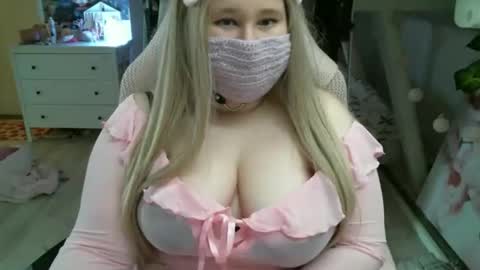 Snapshot of lunalulls chatting on 03-09-26, 12:31 lunalulls online show from 03-09-26, 12:31