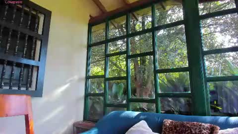Snapshot of lunaluxe1001 chatting on 08-01-26, 01:32 lunaluxe1001 online show from 08-01-26, 01:32