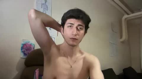 Snapshot of lunamalpica chatting on 11-24-25, 05:23 LunaPica online show from 11-24-25, 05:23