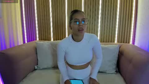 Snapshot of lunamillers_ chatting on 07-20-26, 04:05 lunamillers_ online show from 07-20-26, 04:05