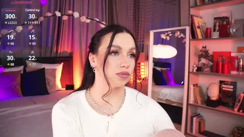 Snapshot of lunanight_ chatting on 03-02-25, 03:02 Luna next streams Mon Fri Sat Sun 8pm-5am gmt0 online show from 03-02-25, 03:02