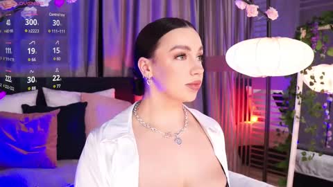Snapshot of lunanight_ chatting on 03-10-25, 03:12 Luna next streams Mon Fri Sat Sun 8pm-5am gmt0 online show from 03-10-25, 03:12
