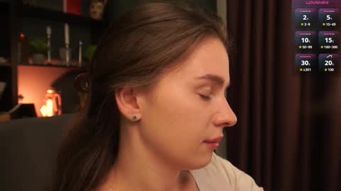 lunaolivia_ online show from 10-02-25, 12:45