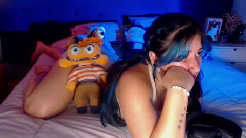 Julieth  online show from 06-11-26, 04:27