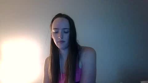 lunapixie2020 online show from 04-16-26, 09:39