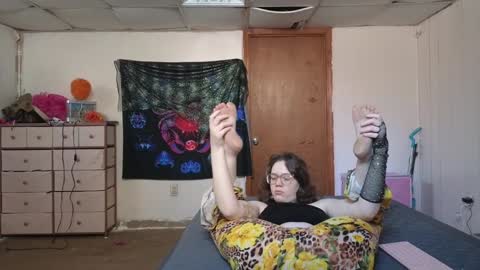 lunaquinn45 online show from 12-03-24, 04:28