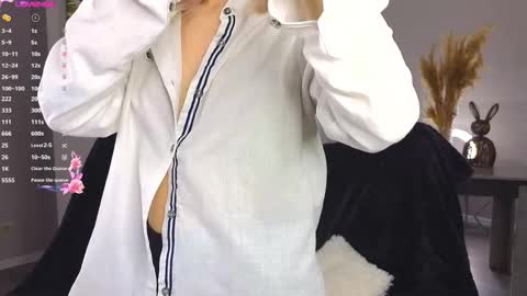 Kelly online show from 09-25-25, 03:05