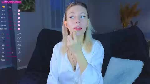 Kelly online show from 10-24-25, 02:35