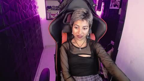 Snapshot of lunarichy chatting on 02-13-26, 09:00 lunarichy online show from 02-13-26, 09:00