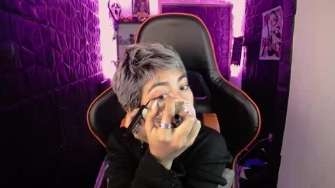 Snapshot of lunarichy chatting on 02-18-26, 08:16 lunarichy online show from 02-18-26, 08:16